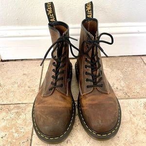 Dr. Martens Airwair Boots Brown Sz 10